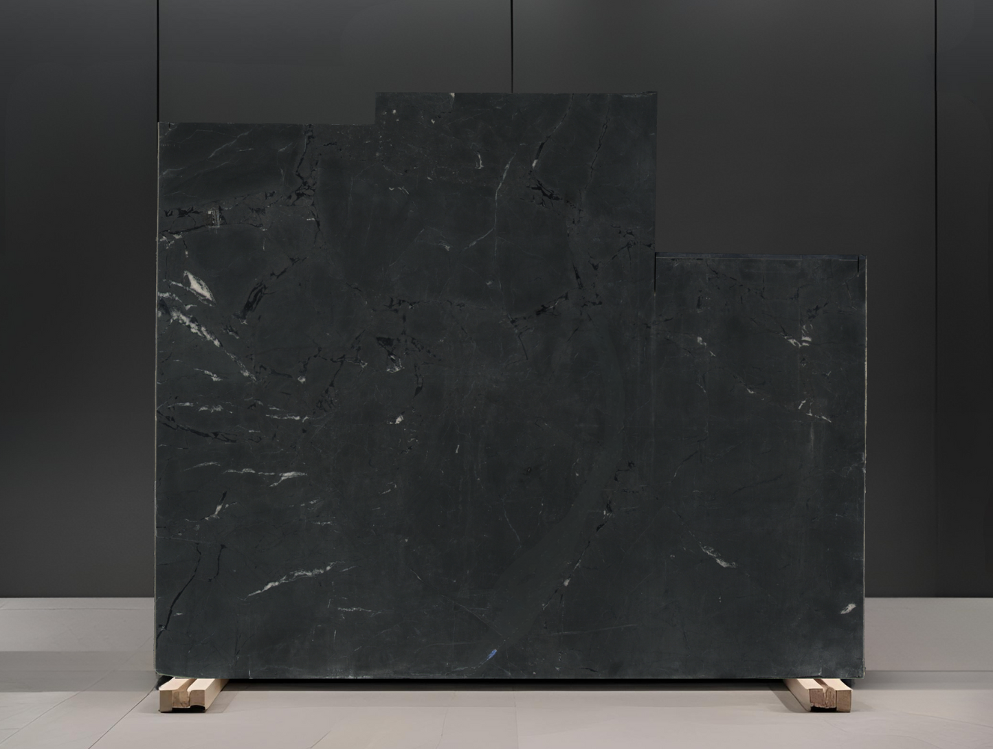 NEGRESCO REMNANT -QUARTZITE/LEATHERED / 3CM