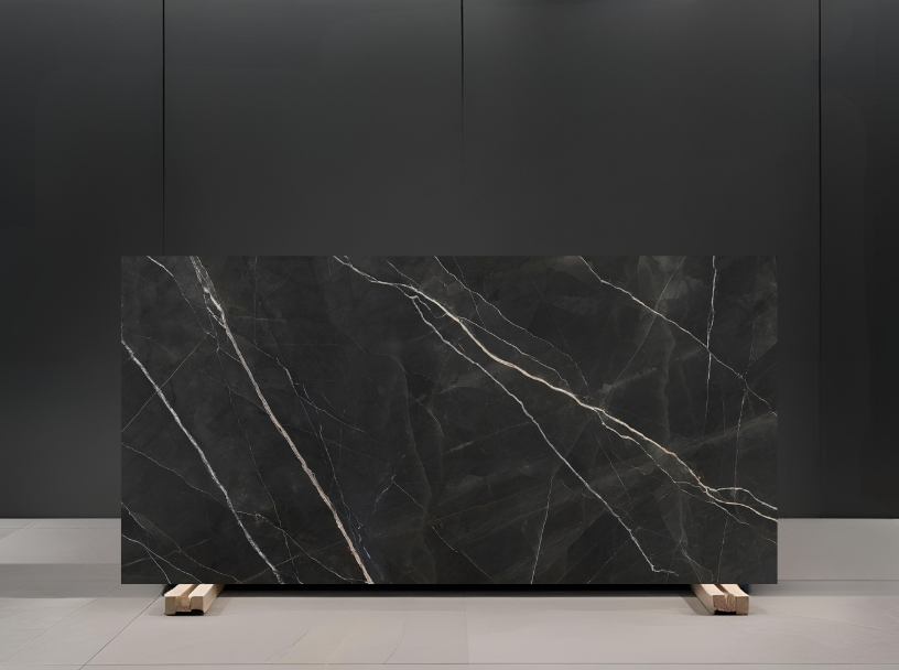 CALACATTA BLACK / AGD PORCELAIN - SILK 12MM