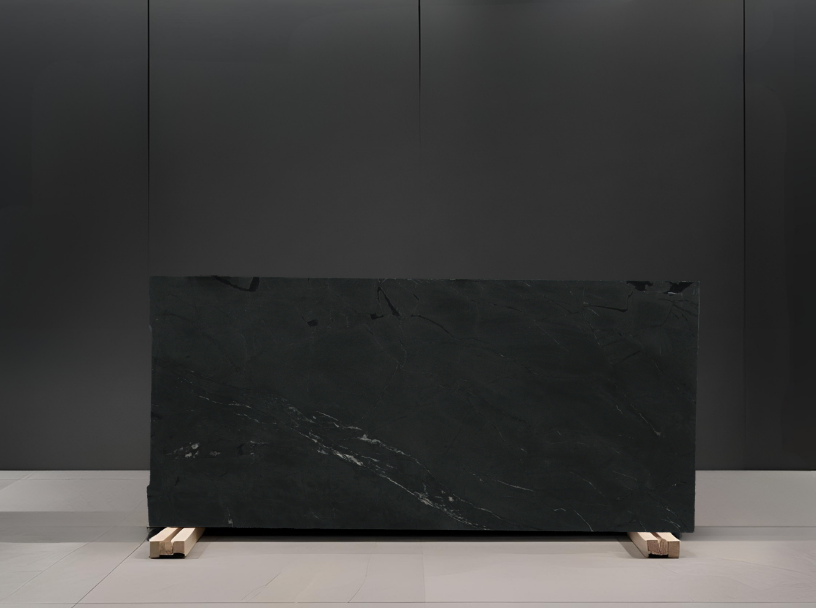 NEGRESCO REMNANT - QUARTZITE/ LEATHERED/ 3CM