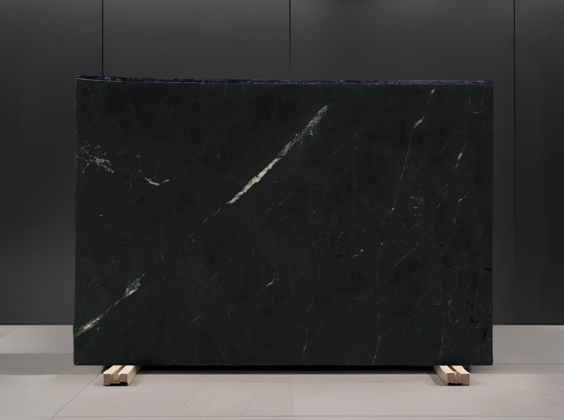 NEGRESCO REMNANT - QUARTZITE/ POLISHED / 3CM