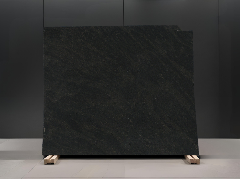 NEGRESCO REMNANT - QUARTZITE/ LEATHERED/ 3CM