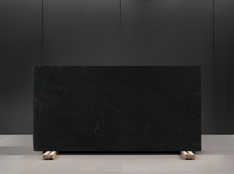 PRETO NEGRESCO REMNANT - GRANITE/ HONED/ 3CM